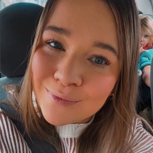 Meet your Posher, Karolee